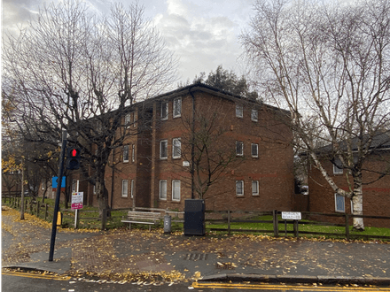 Two Bedroom Refurbished Flat - Ideal First Time or Buy-to-Let Opportunity - Mitcham (CR4)