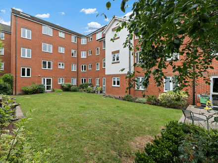 One Bedroom Apartment - Over 60's Development - Uxbridge (UB8)